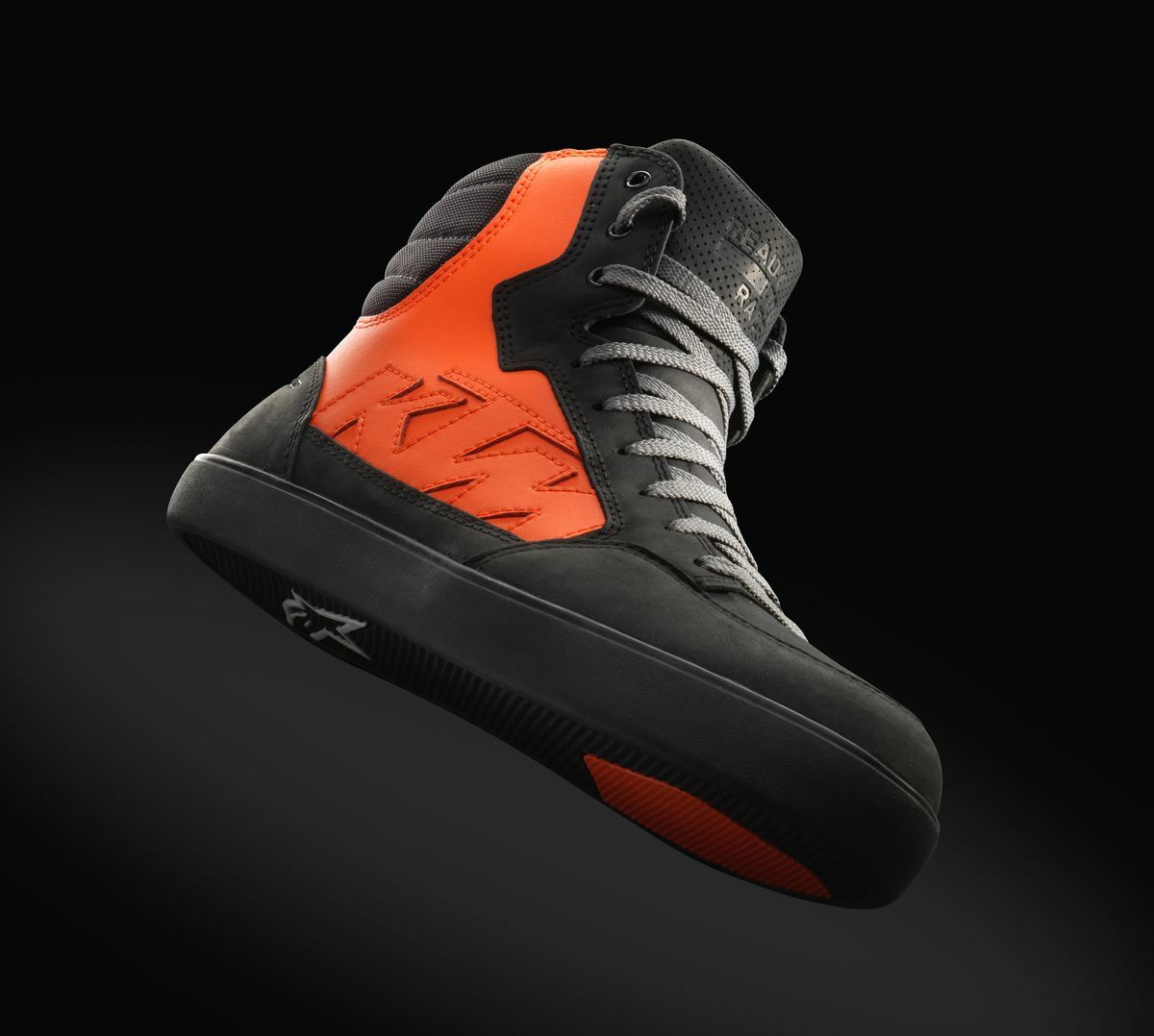 J 6 WP SHOES JE68
